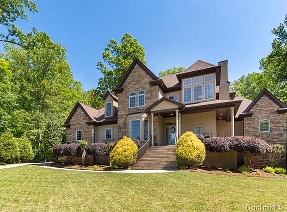 3rd image of 2058 Landry Ln