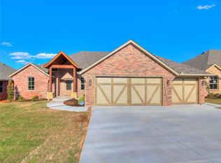 1300 N Wisteria Ter, Mustang, OK 73064