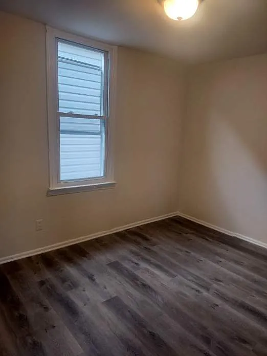 4 bed, 2000 sqft, $2,750 — Photo 2