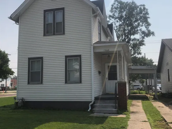 1202 S 4th St, Springfield, IL 62703