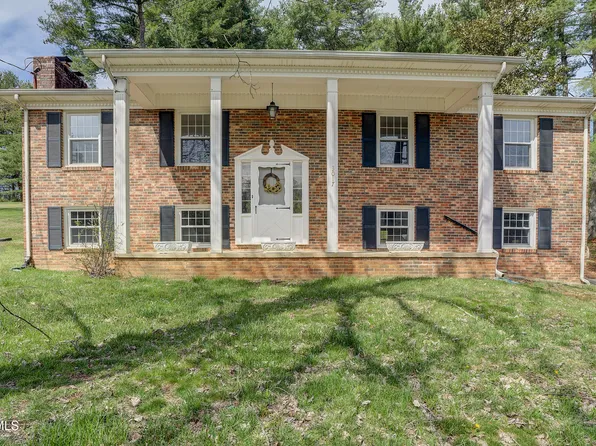 3017 Winesap Rd, Kingsport, TN 37663