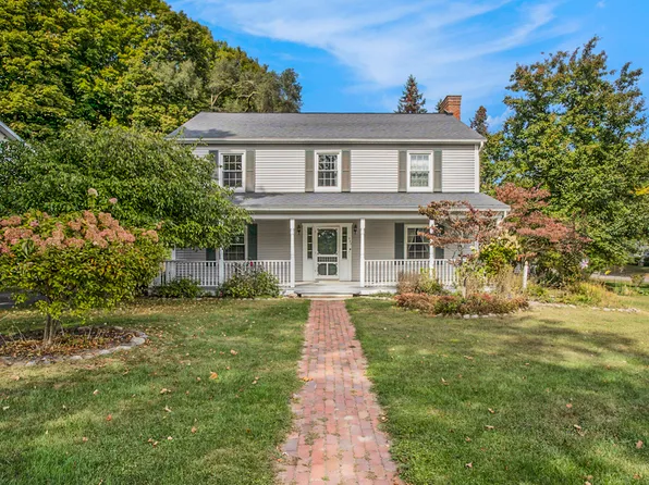 731 E Prospect St, Marshall, MI 49068