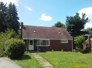 411 Collins Dr, Pittsburgh, PA