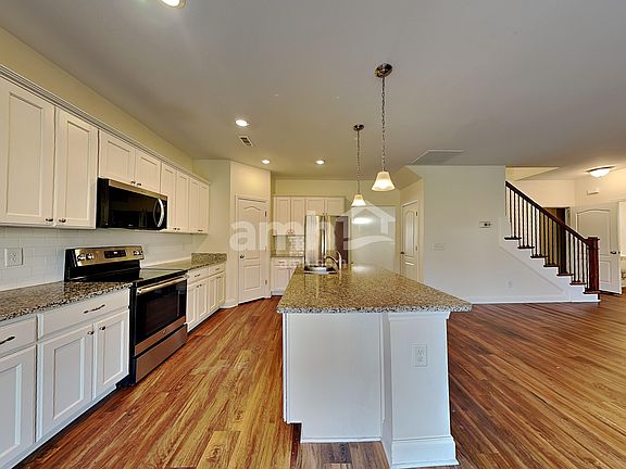 3rd image of 9013 Ristau Dr