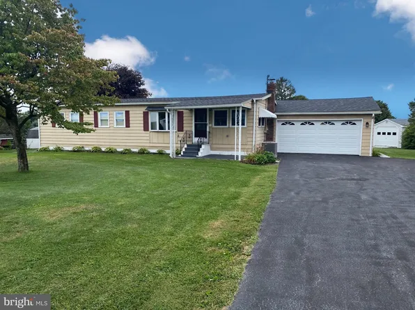 3574 Golden Key Rd, Kempton, PA 19529