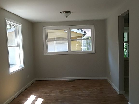 4th image of 198 Frederick Dr