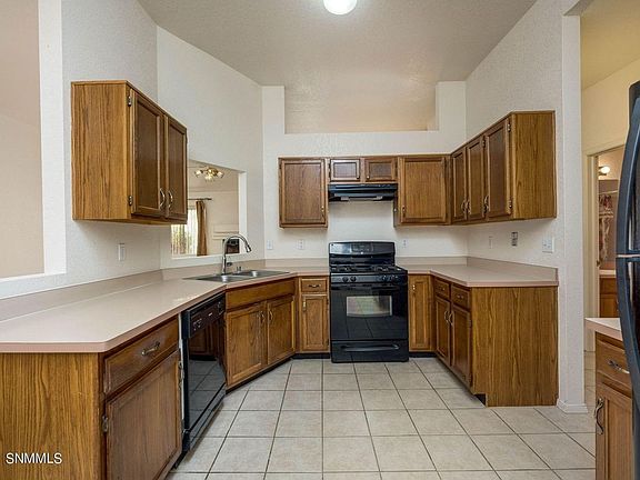 4th image of 2325 La Senda Dr