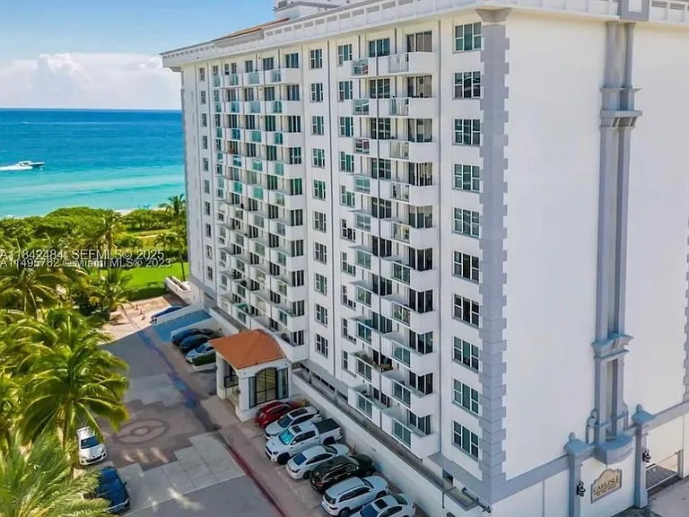 9195 Collins Ave #91 — Photo 25