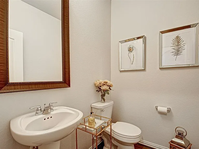 23811 Via Viale Dr — Photo 20