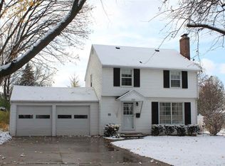 325 Iroquois Ave, Green Bay, WI 54301