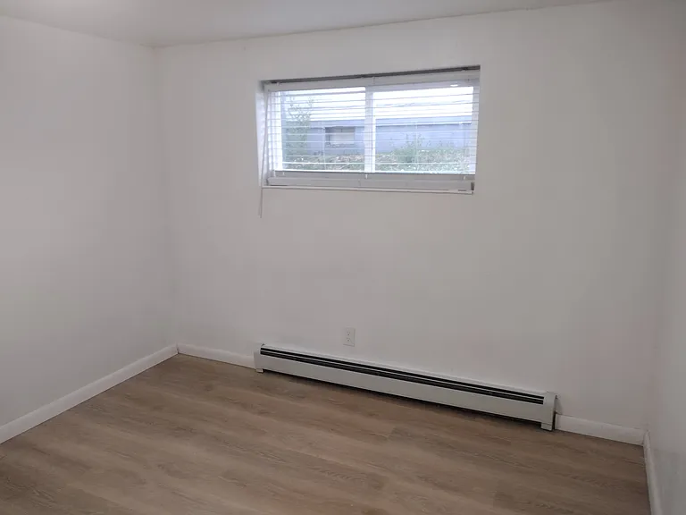2327 Teller St — Photo 12
