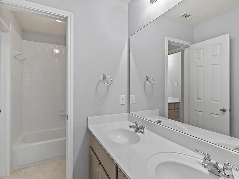 4424 Overbrook Dr — Photo 30