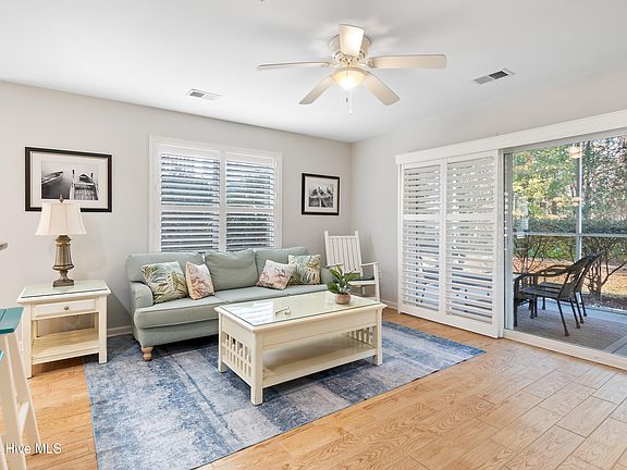 5th image of 3350 Club Villas Drive SE # 2001