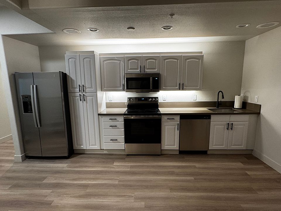 Newly remodeled kitchen...all NEW Stainless Appliances