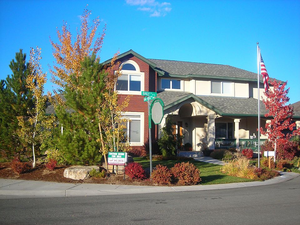 Custom home on a cul-de-sac