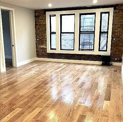 4th image of 854 W 180th St #55C
