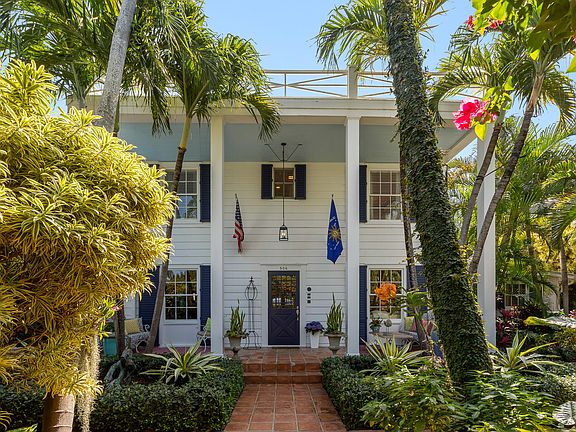 4th image of 906 Johnson St