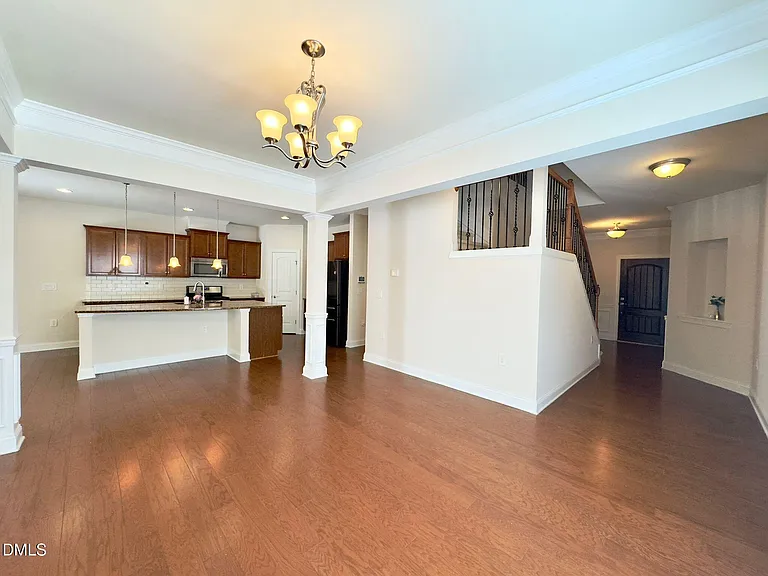 403 Daylin Dr — Photo 20