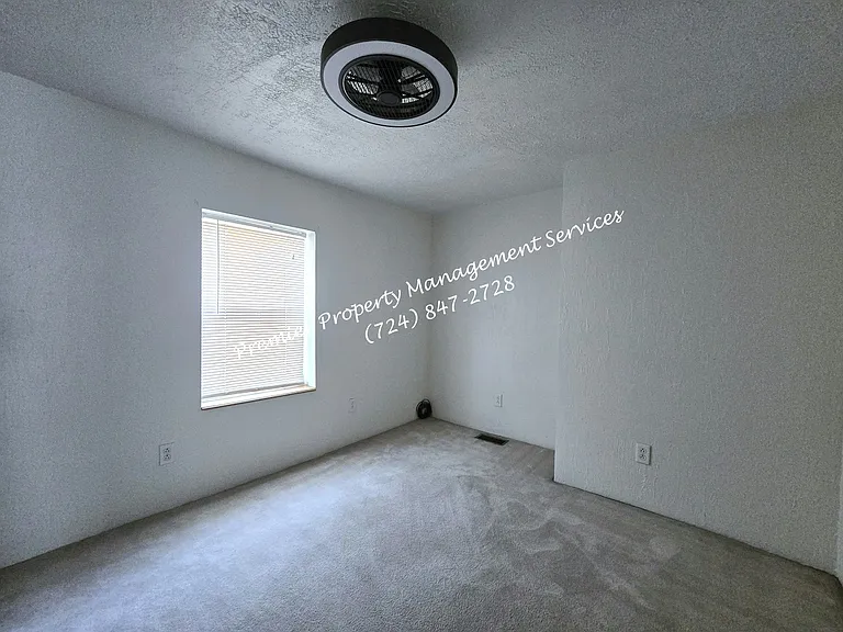 455 E Jefferson St — Photo 9
