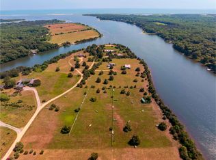 131 Pond View Farm Rd, West Tisbury, MA 02575