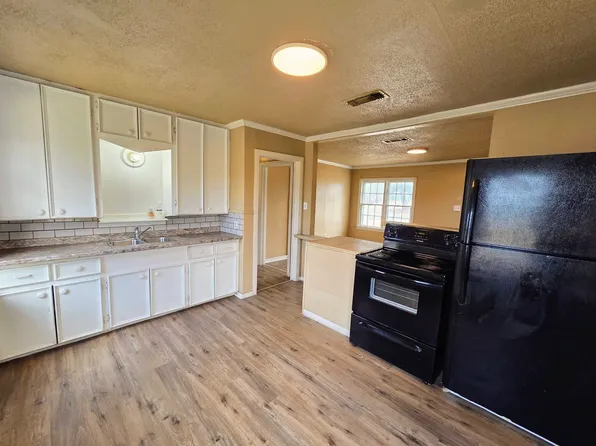 1319 Sycamore St, Big Spring, TX 79720