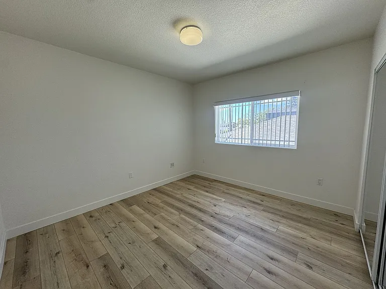 4077 Inglewood Blvd — Photo 17