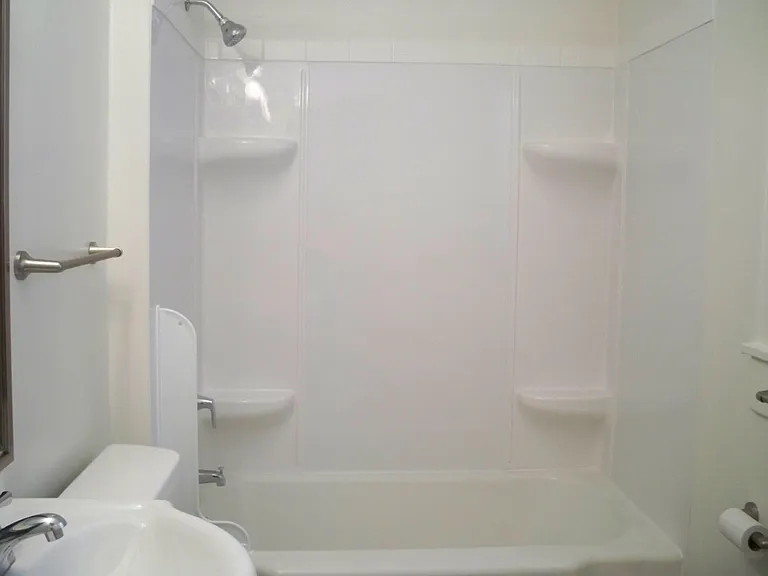1505 W Iles Ave — Photo 13