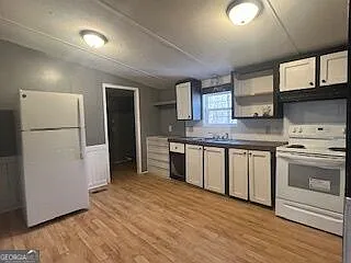 712 Speedway Rd — Photo 3