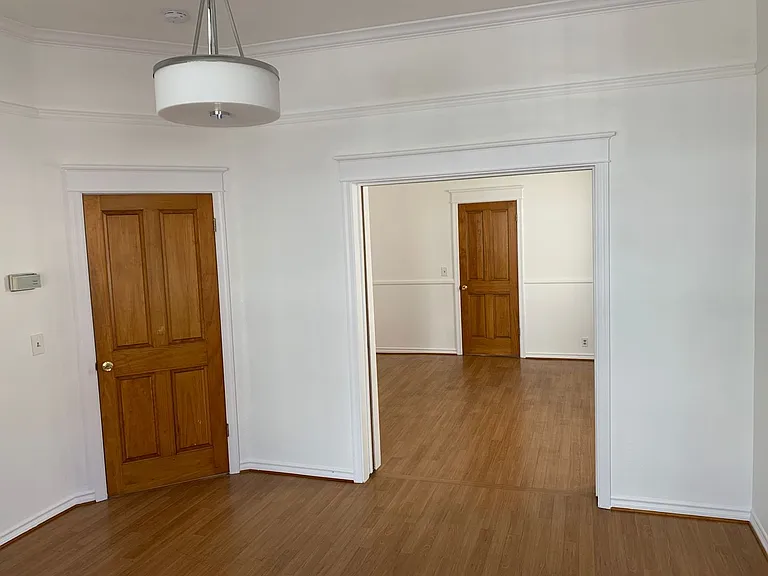 627 N Hill Pl — Photo 12