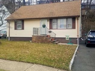 39 Garrison Ave, Hasbrouck Heights, NJ 07604