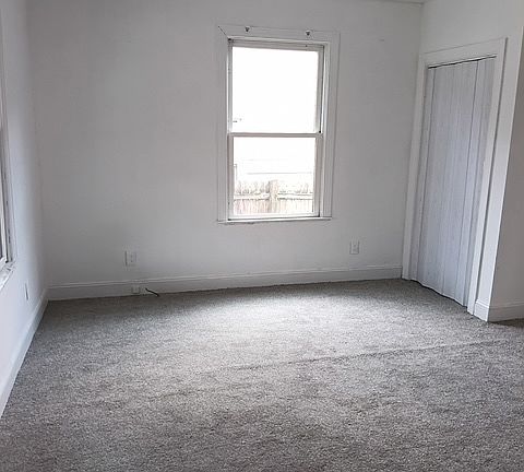 3rd image of 221 S Jackson St