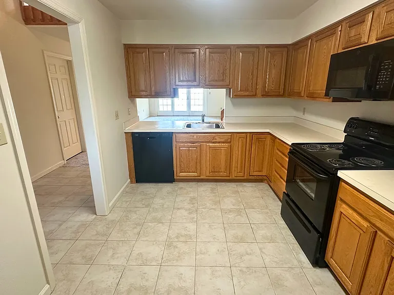 19 Black Oak Dr — Photo 6