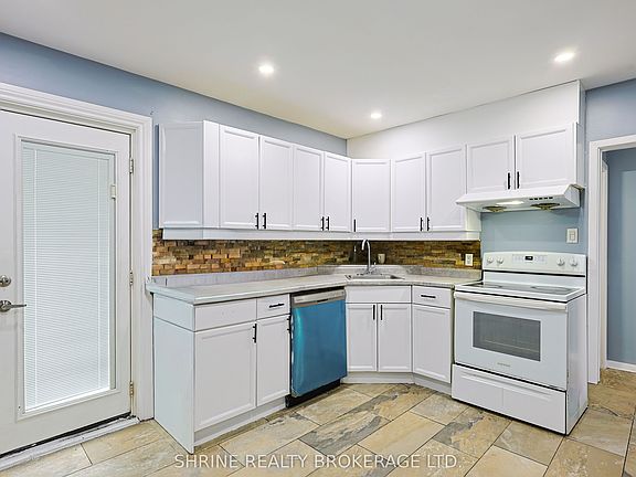 4th image of 321 Salisbury St