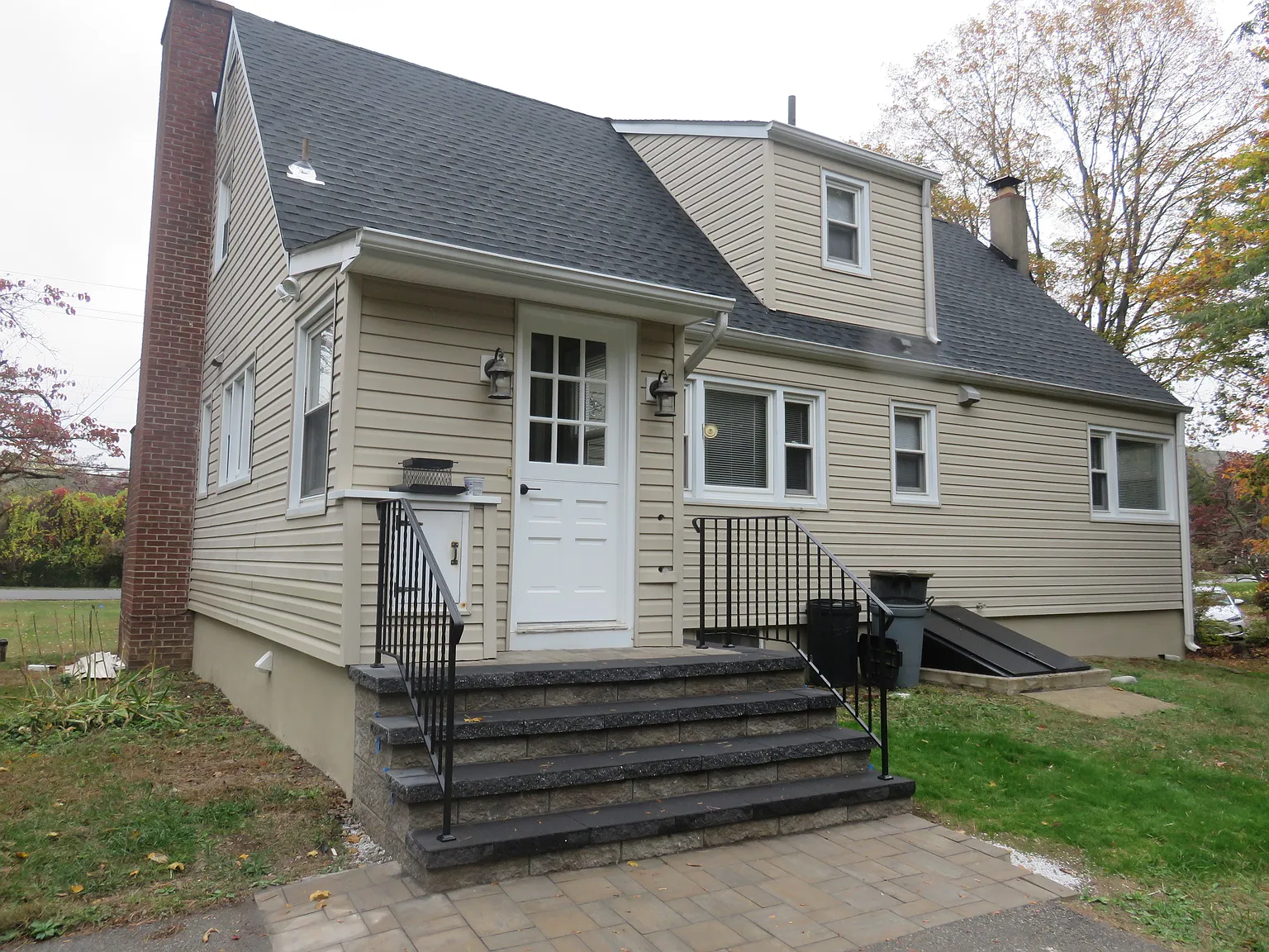 4 bed, $3,800 — Photo 2