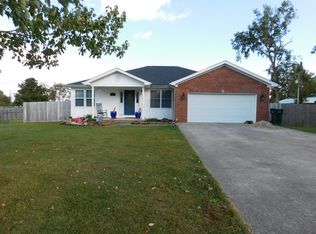 802 Becky Dr, Richmond, KY 40475