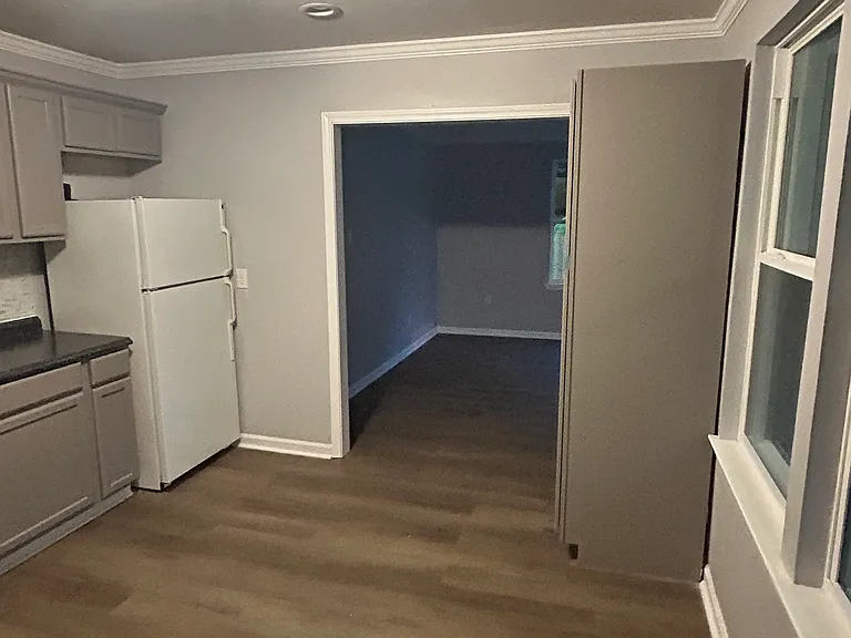 3412 Charles St — Photo 6