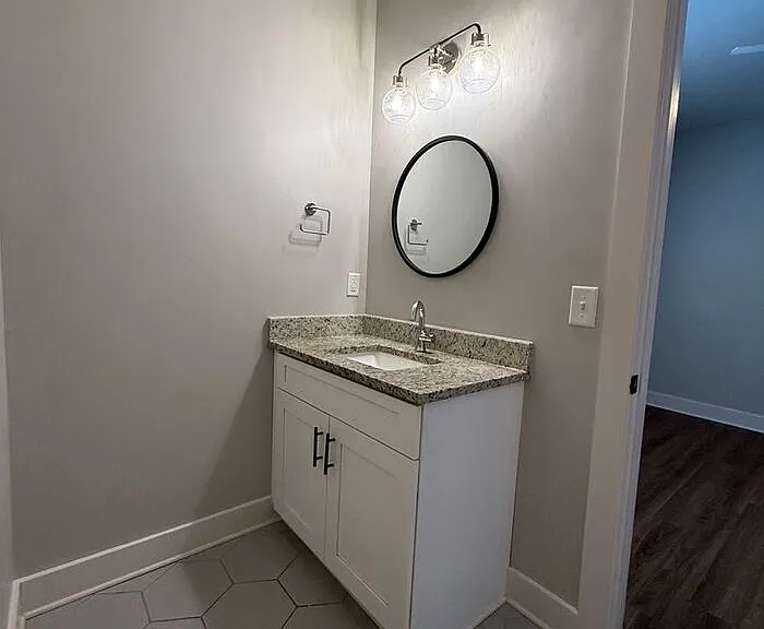 805-B Bradford Ave #102 — Photo 8