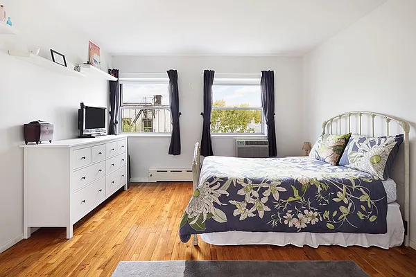 Sold by Compass | media 4