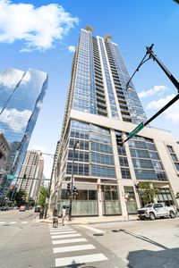 100 E 14th St APT 2201, Chicago, IL, 60605