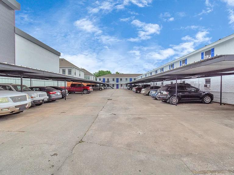 11211 S Post Oak Apartments — Photo 6