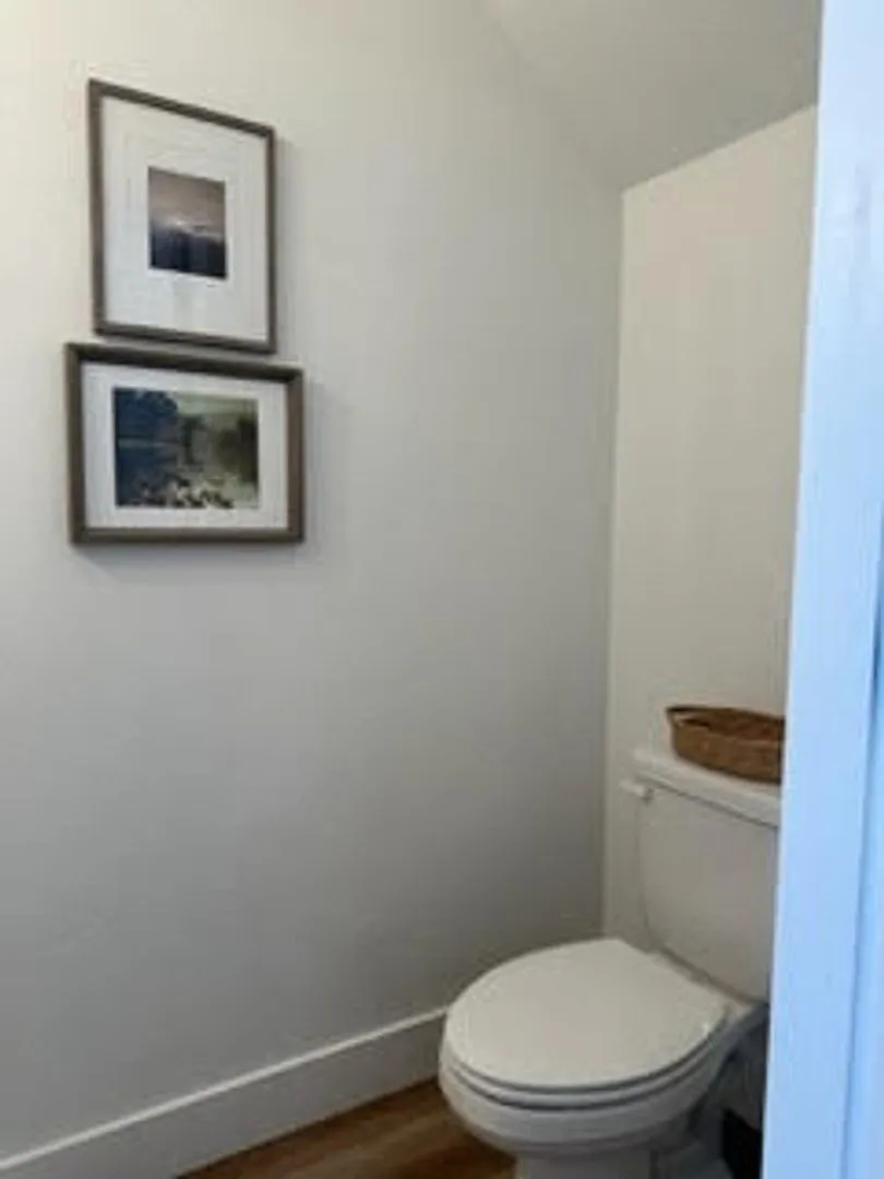 Row Home with 1 car garage 2 bed, 2.5 bath — Photo 4