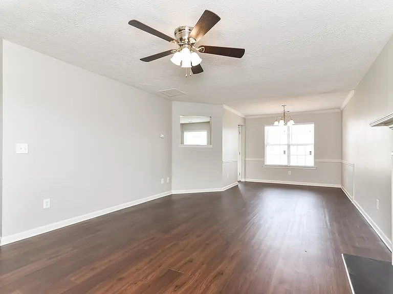 5160 Towne Park Dr — Photo 4
