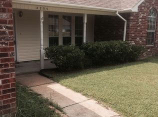 3305 N 7th St, Ocean Springs, MS 39564