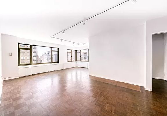 2nd image of 160 E 65th St APT 29F