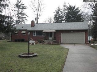 8484 Summer Rd, Macedonia, OH 44056