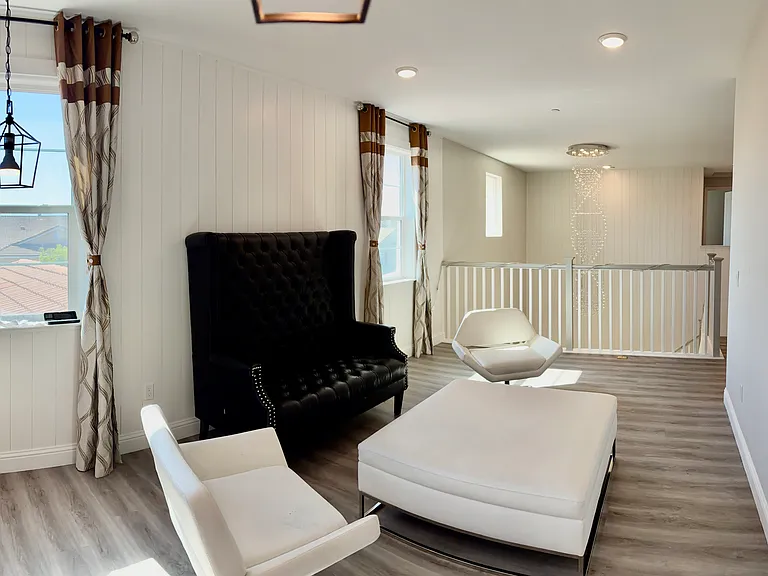 1560 S Hart Dr — Photo 30