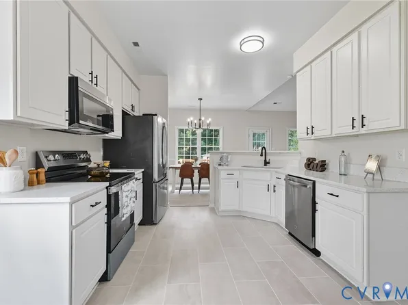 10008 Chartwood Ct, Sandston, VA 23150