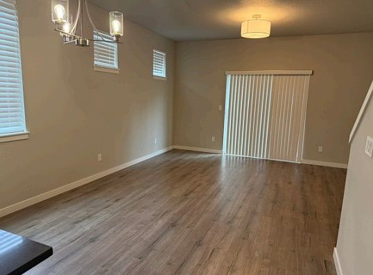 5th image of 8217 SE Gray St
