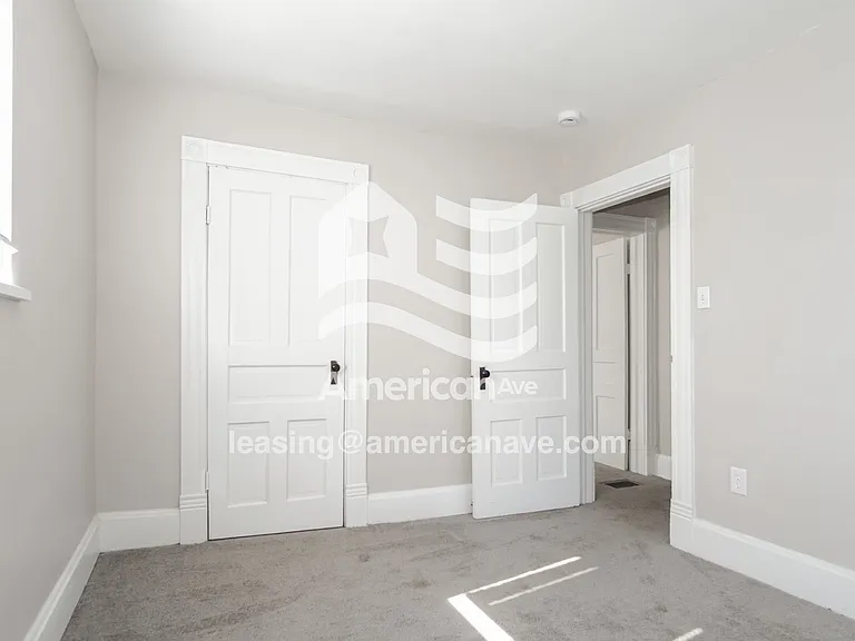 1296789_011_wm_-_bedroom_13229862.jpg