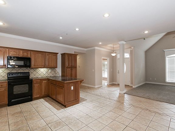 3rd image of 43 Bellwood Dr